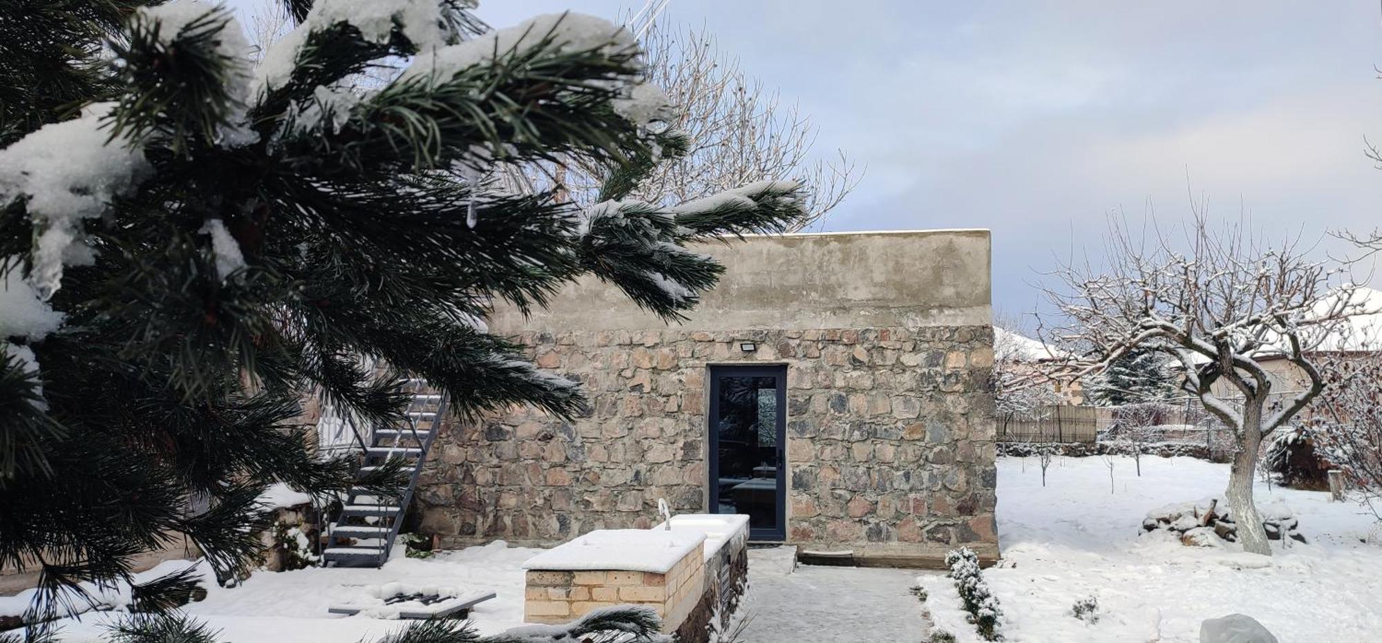 Zove Rural Cottage With Garden Views K'arashamb Bagian luar foto